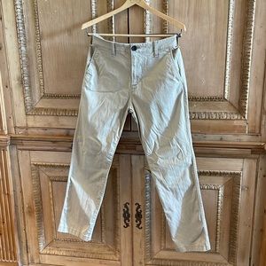 Hollister Slim Straight Epic Flex Chino.            Size 30/30 khaki